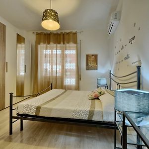 Kamer met een Queen Size Bed